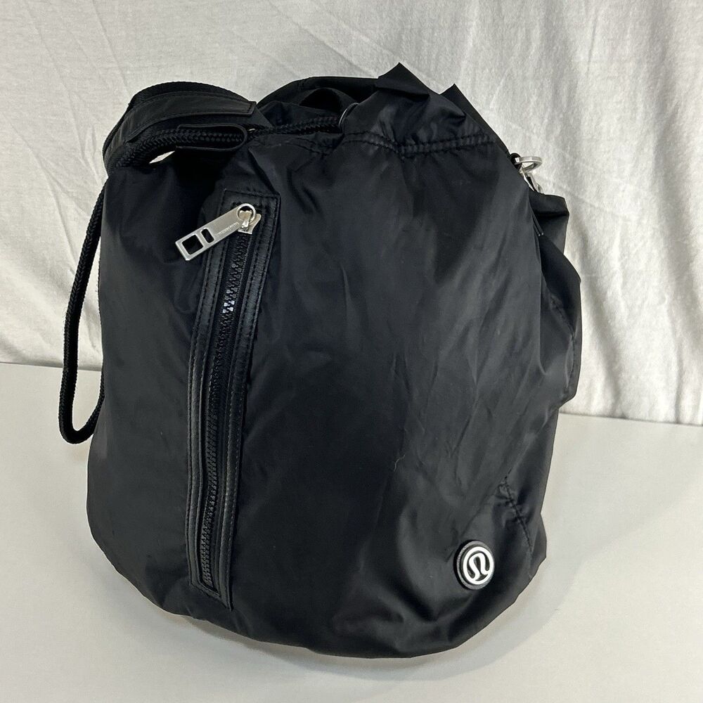 Lululemon Sweat To Street Hobo Bag Black Drawstring Shoulder Crossbody